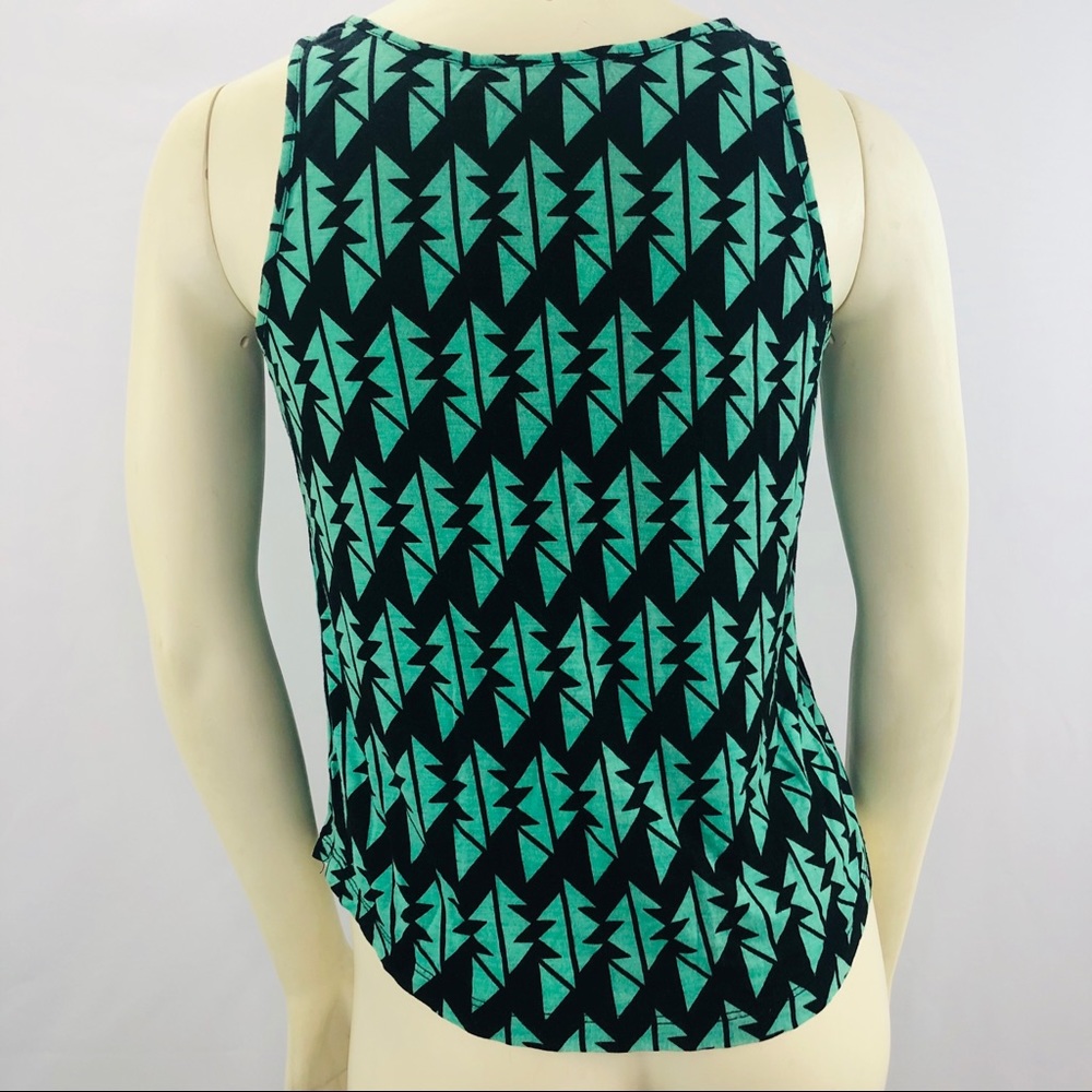Modish One Geometric Tank - Picture 5 of 5